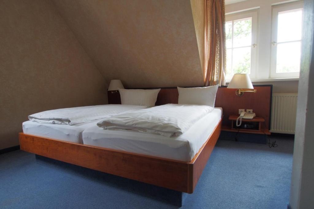 Hotel Schlossvilla Derenburg Buitenkant foto