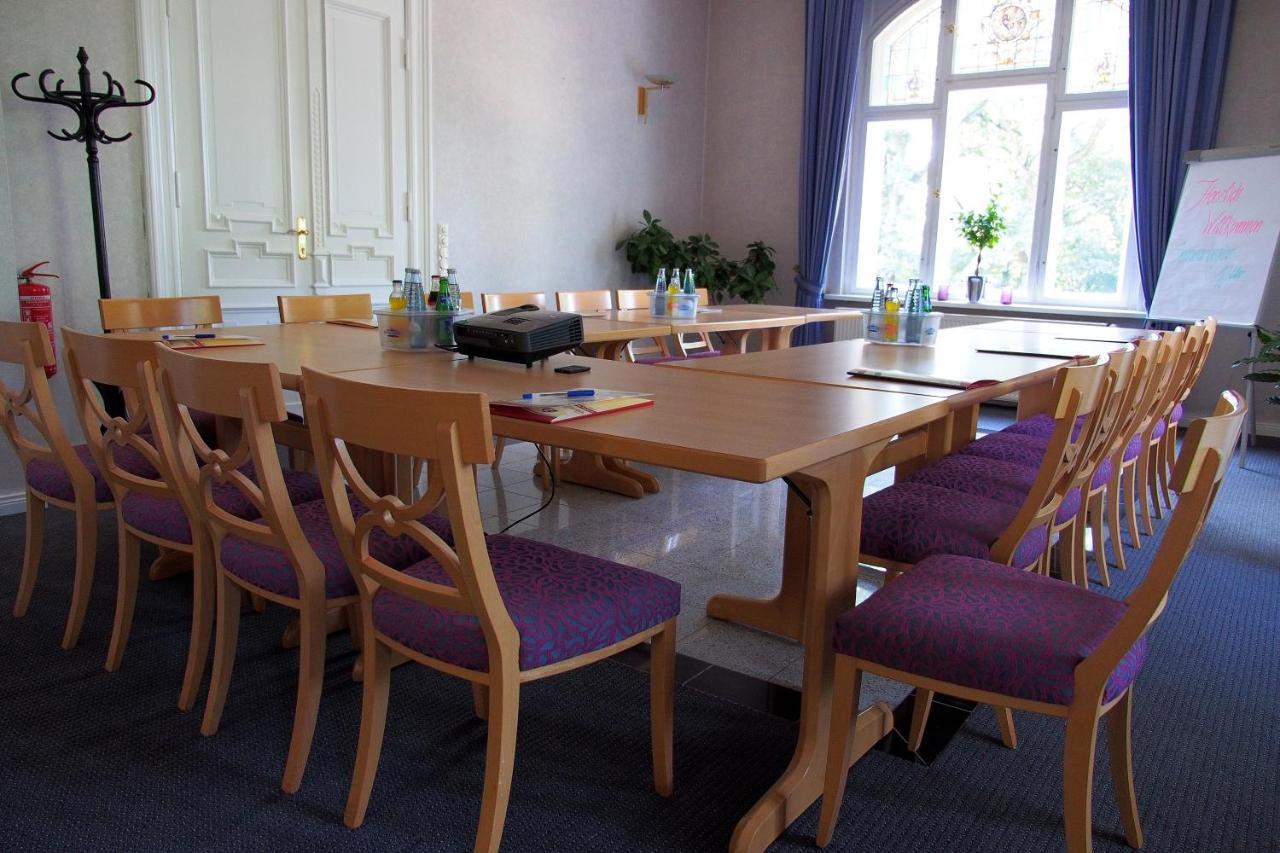 Hotel Schlossvilla Derenburg Buitenkant foto